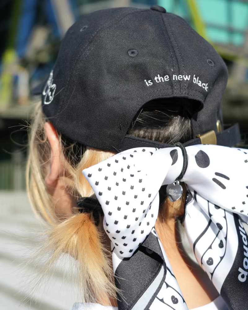 doudle is the new black 絲巾