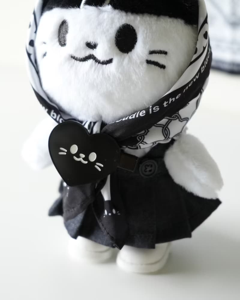 doudle is the new black 絲巾