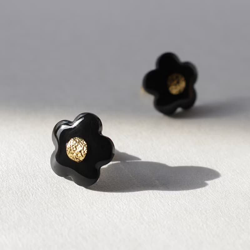 シンプルフラワー(ブラック)ピアス/イヤリング