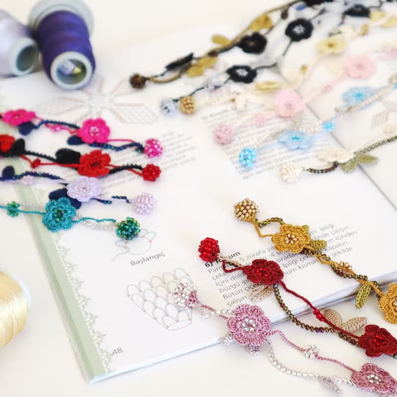 レース編みのブレスレット【マリー】ブラック and シルバー