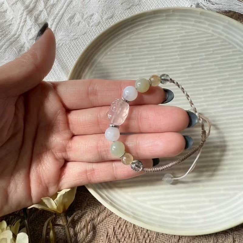 清新粉水晶貔貅彈性手鍊