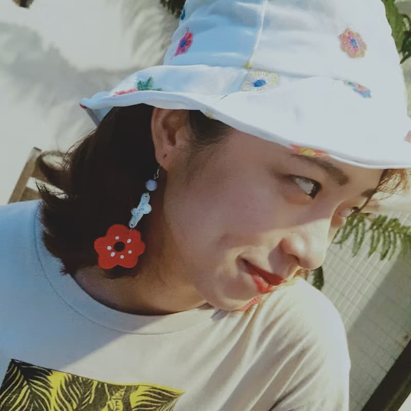 偶數花朵系列 耳環 - 壓克力 垂墜 花朵 紅花 ( 耳針 / 耳夾 )