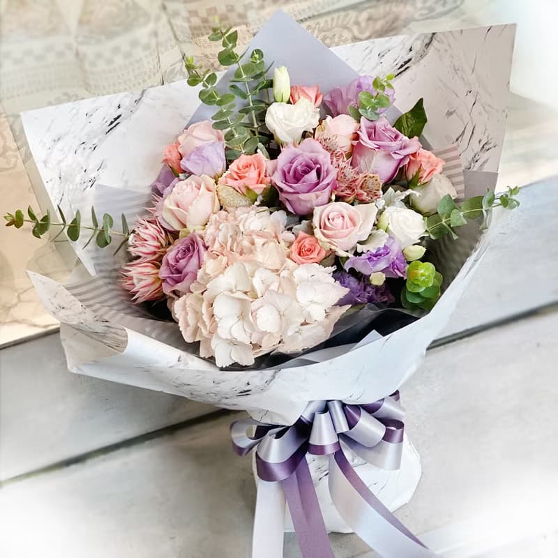 大理石紋 玫瑰與繡球鮮花花束 | 畢業 生日首選 | 台北可自取