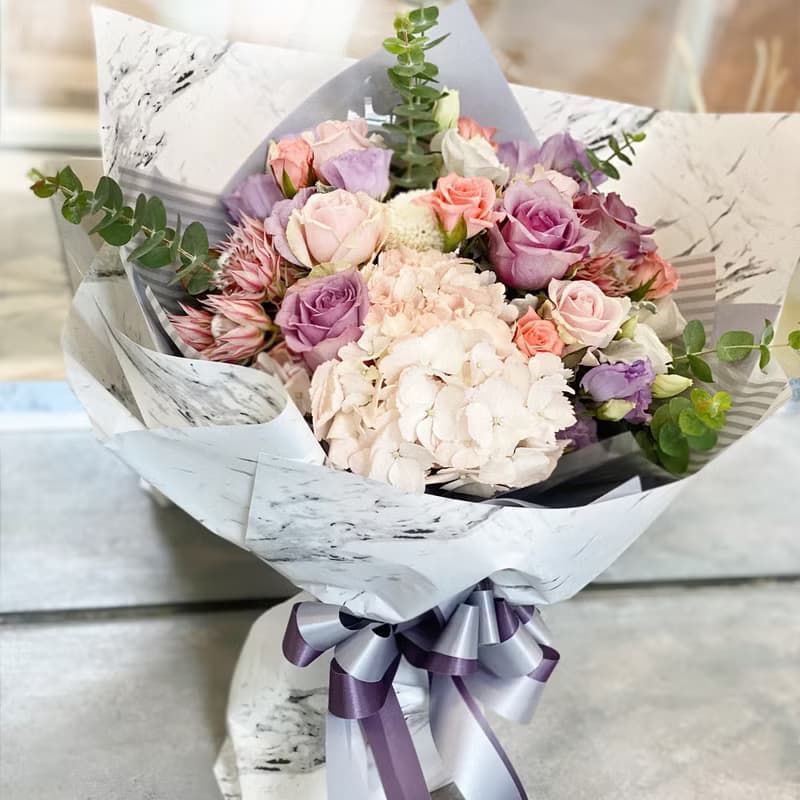大理石紋 玫瑰與繡球鮮花花束 | 畢業 生日首選 | 台北可自取