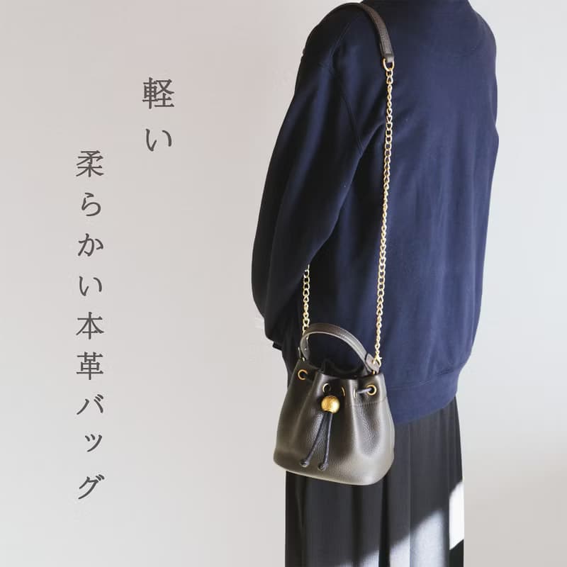 2way身軽巾着ソフトな本革ショルダーバッグ軽いバッグ斜め掛け　手提げ