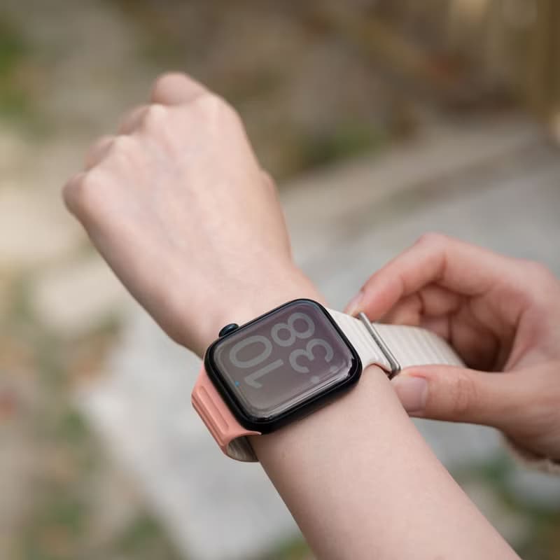 Revix EVO Apple Watch 雙色防水矽膠磁吸錶帶-粉米