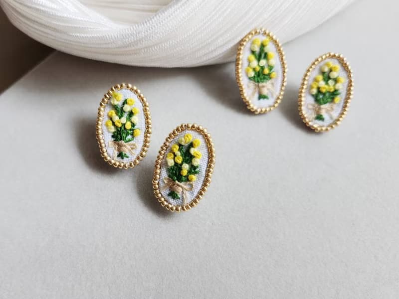 韶光 - 金合歡花束刺繡耳環