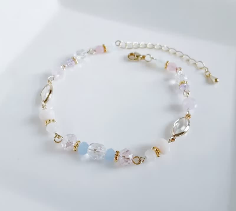 アクリルフレームストーンが素敵なお洒落ブレスレット ペールピンク 優しい 誕生日プレゼント 可愛い