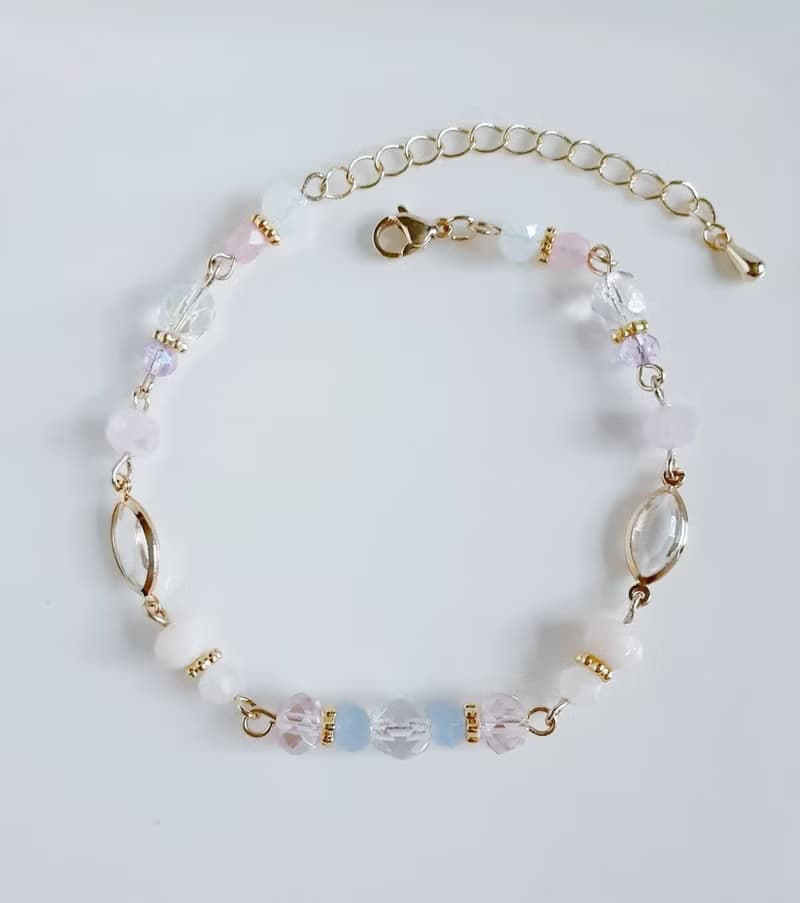 アクリルフレームストーンが素敵なお洒落ブレスレット ペールピンク 優しい 誕生日プレゼント 可愛い