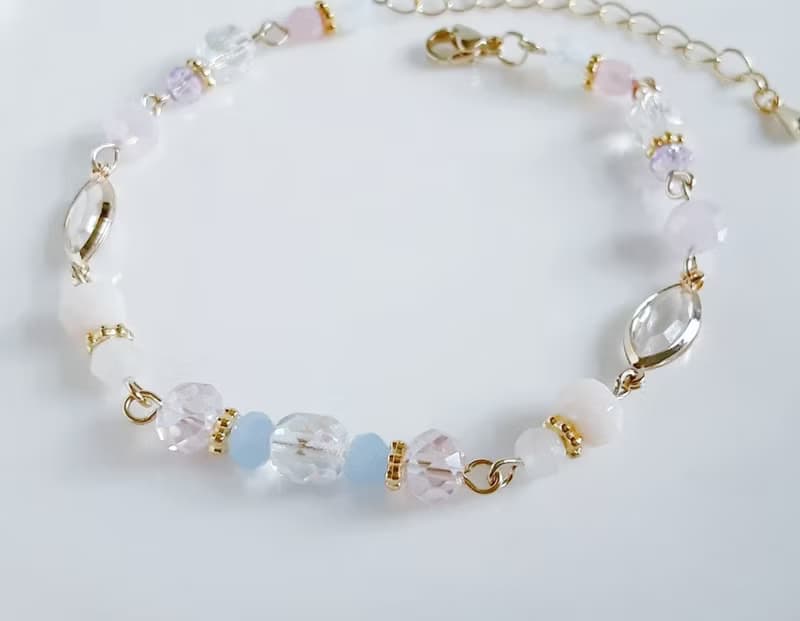 アクリルフレームストーンが素敵なお洒落ブレスレット ペールピンク 優しい 誕生日プレゼント 可愛い