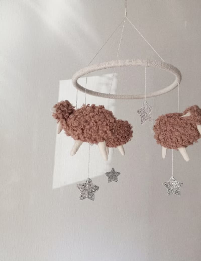 Crib baby mobile Sheep, Baby mobile Pink, Boucle crib toys