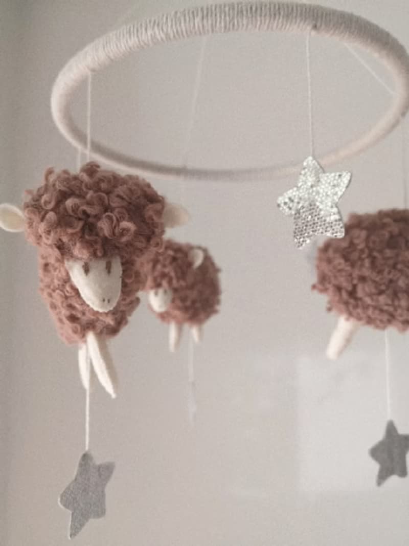Crib baby mobile Sheep, Baby mobile Pink, Boucle crib toys