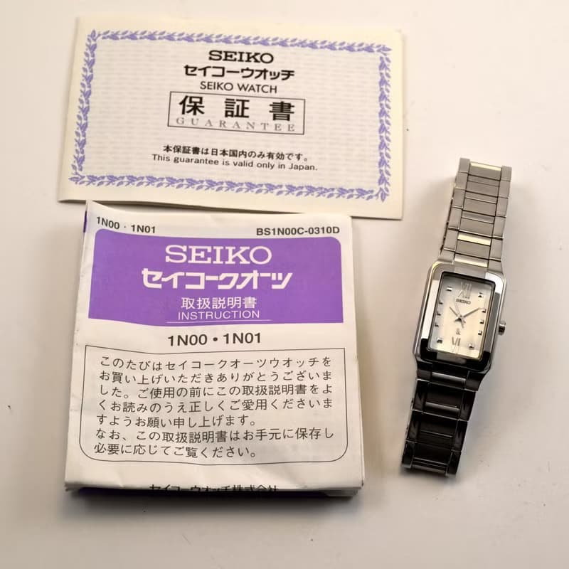 SEIKO LUKIA 女性用腕時計 クォーツ SSVY019 19.5mm ホワイトシェル  Ref.1N01-0CD0 手錶 古董錶