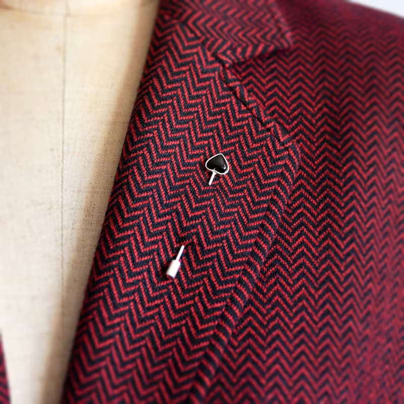 手製黑色心形安力士配925銀胸針