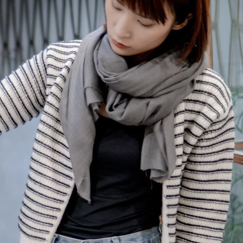 【保暖道具】喀什米爾 Cashmere 羊毛圍巾 - 灰色