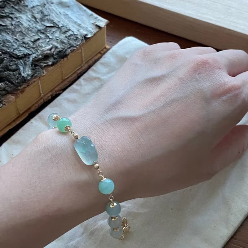 拈翠-緬甸天然A貨翡翠-高冰放光飄綠花小山設計手鍊14Kgf