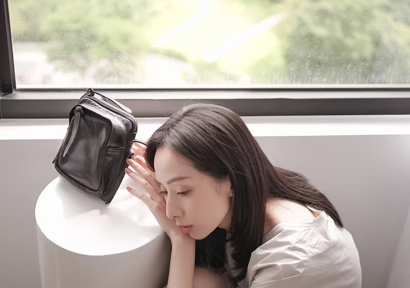 supportingrole真皮小物休閒真皮單肩斜背包側背包 黑