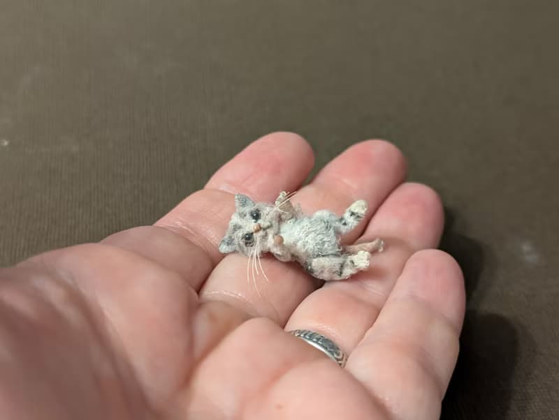 Micro kitten, 2 cm. Crocheted.