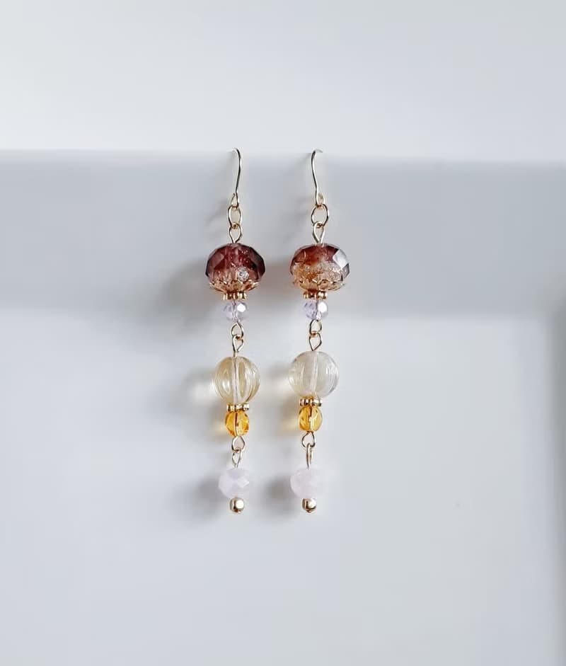 とんぼ玉ビーズとチェコビーズのゆらゆらロングピアス 大人シック 誕生日プレゼント アレルギー対応可能ピアスまたはイヤリング変更可能