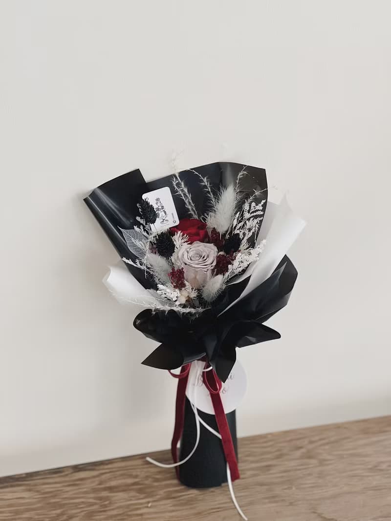 【永生玫瑰花花束】• 情人節/永生玫瑰花/永生玫瑰花花束/玫瑰花