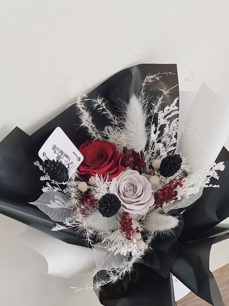 【永生玫瑰花花束】• 情人節/永生玫瑰花/永生玫瑰花花束/玫瑰花