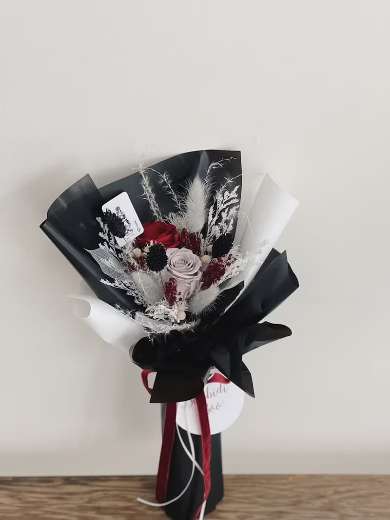 【永生玫瑰花花束】• 情人節/永生玫瑰花/永生玫瑰花花束/玫瑰花