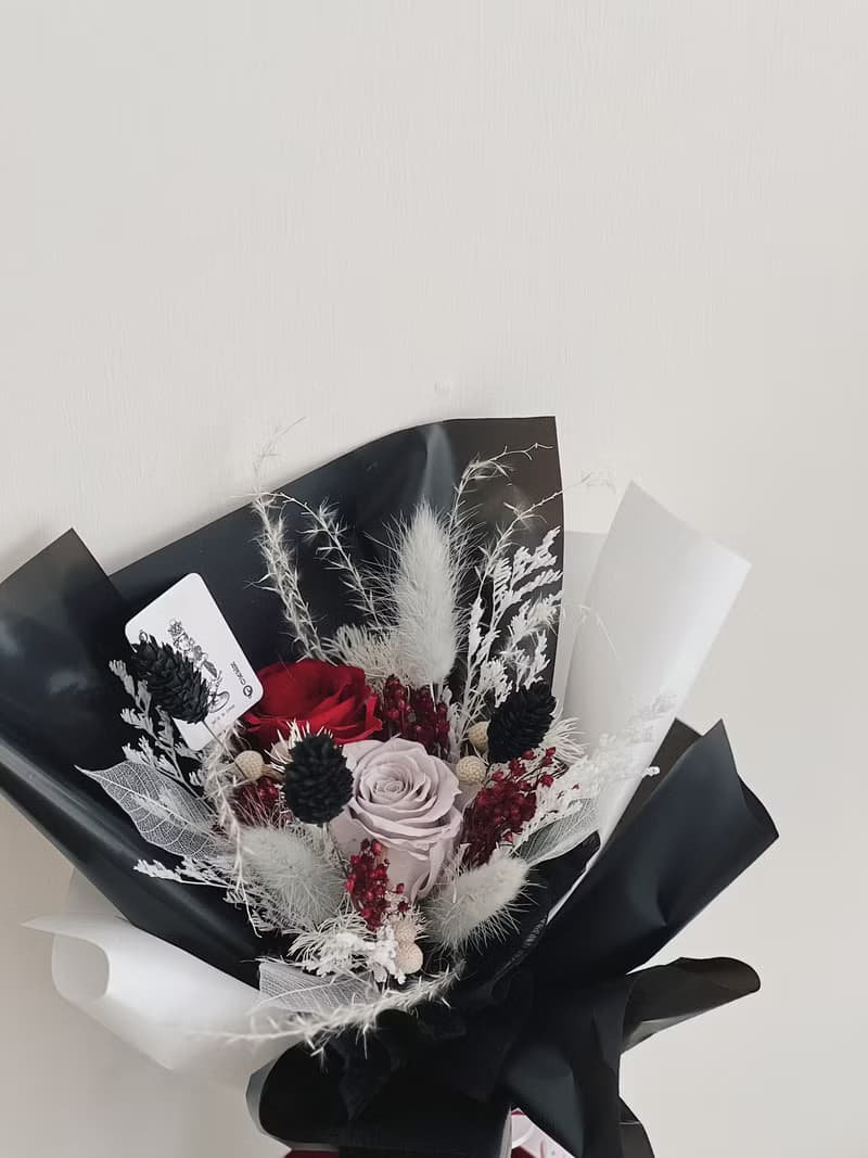 【永生玫瑰花花束】• 情人節/永生玫瑰花/永生玫瑰花花束/玫瑰花