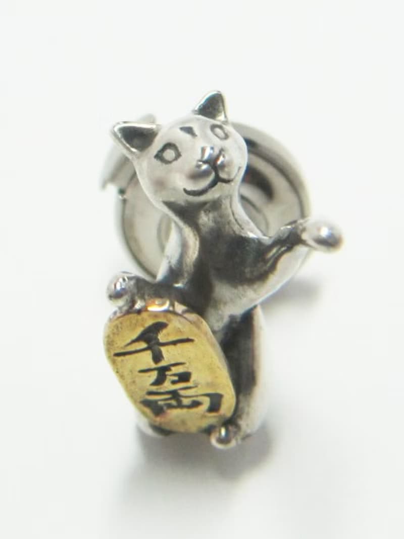 招き猫BROOCH