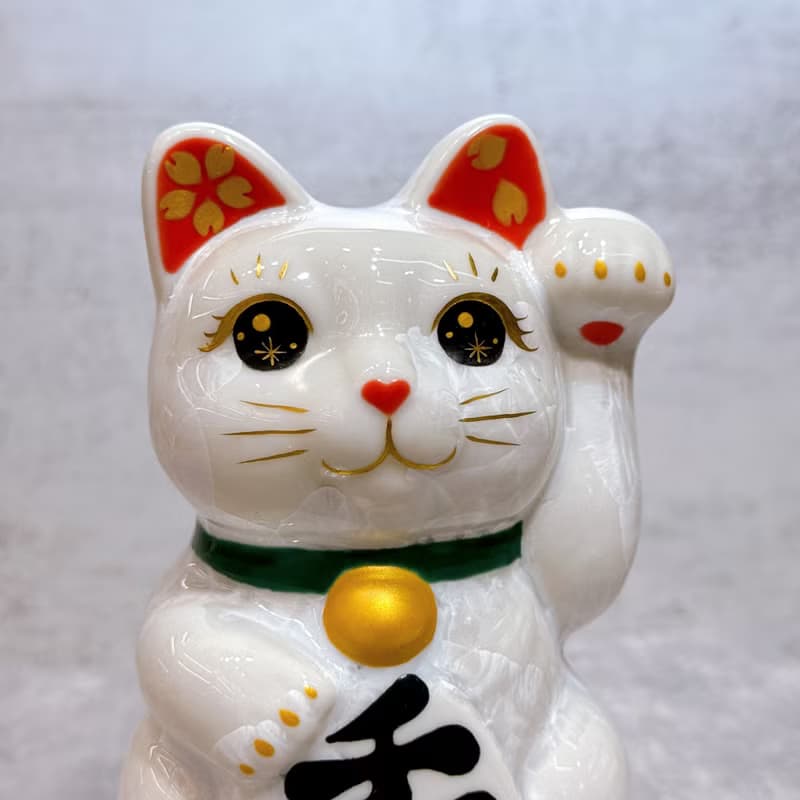 【晶櫻納寶】日本清水燒招財貓 | 花結晶 白 - 千万両 左