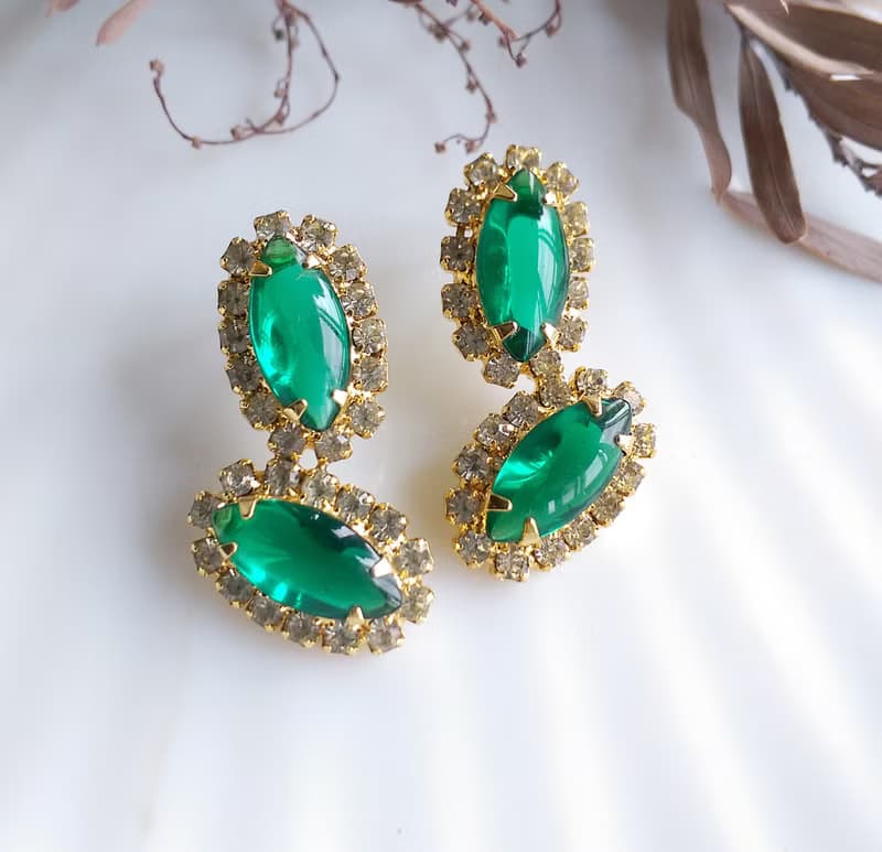 Vintage Jewelry 西洋古董飾品 綠馬眼 蛋面 對稱 氣質 針式耳環