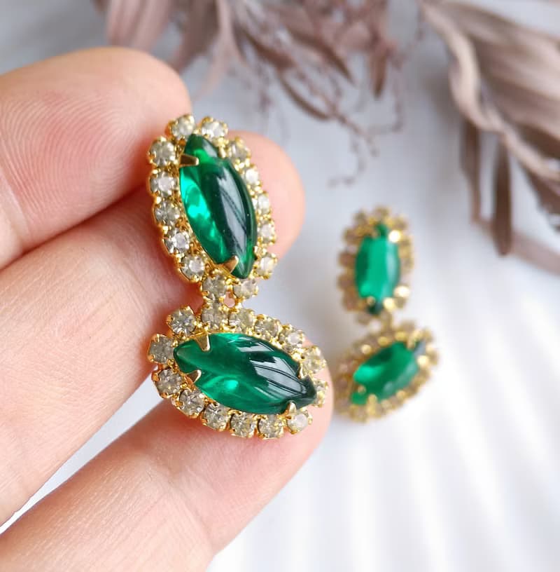 Vintage Jewelry 西洋古董飾品 綠馬眼 蛋面 對稱 氣質 針式耳環