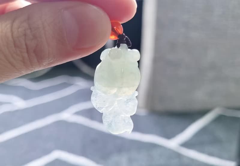 【親翠】天然翡翠 冰綠飄花 活靈活現金魚項鍊 特殊題材