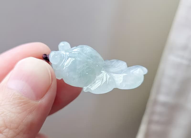 【親翠】天然翡翠 冰綠飄花 活靈活現金魚項鍊 特殊題材