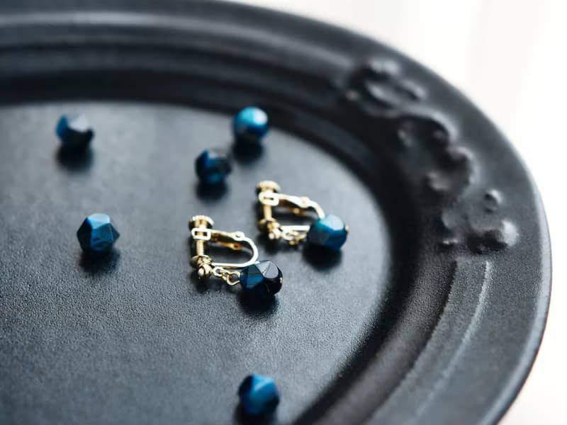 【ピアス・イヤリング】青の洞窟の結晶 1粒