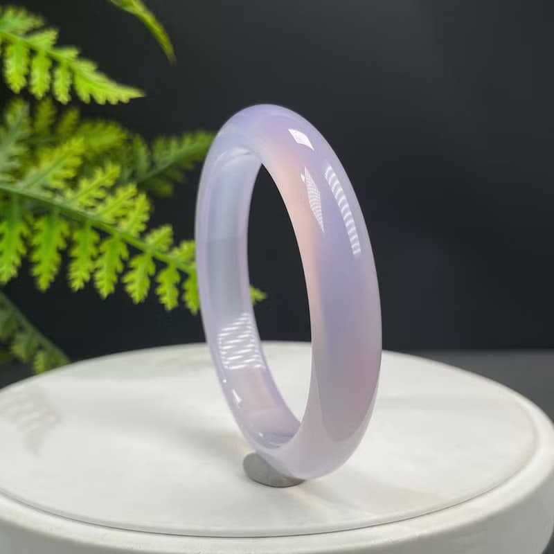 優質 巴西淺紫瑪瑙手鐲 58+MM 冰潤起剛幹凈 凈化心靈 平衡能量