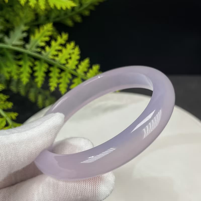 優質 巴西淺紫瑪瑙手鐲 58+MM 冰潤起剛幹凈 凈化心靈 平衡能量