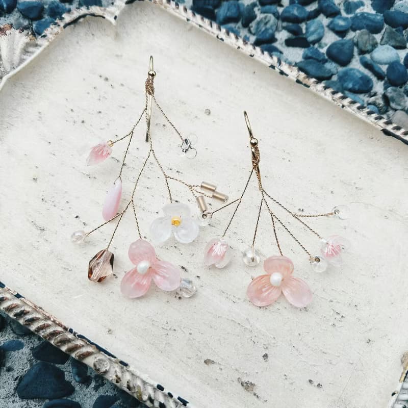 串珠 編織 不對襯花束耳環 春風泊香