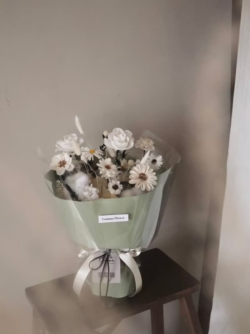 白玫花束 白綠色系 森林系永生花束 情人節花束 生日花束