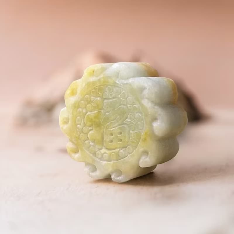 飄黃翡翡翠月餅擺飾擺件 | 天然緬甸玉A貨翡翠 | 送禮