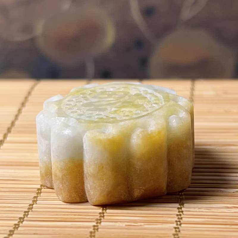 飄黃翡翡翠月餅擺飾擺件 | 天然緬甸玉A貨翡翠 | 送禮