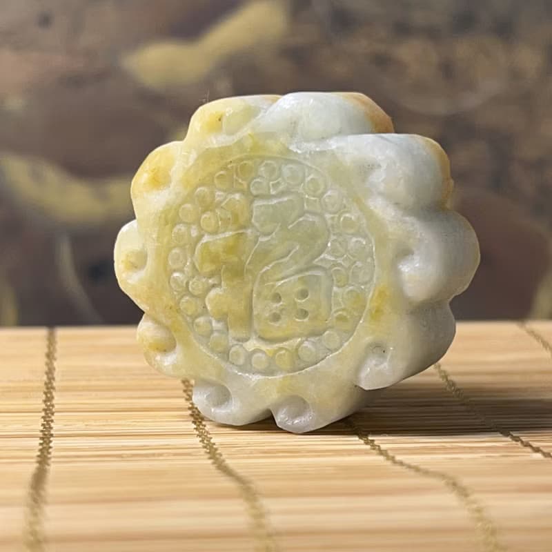 飄黃翡翡翠月餅擺飾擺件 | 天然緬甸玉A貨翡翠 | 送禮