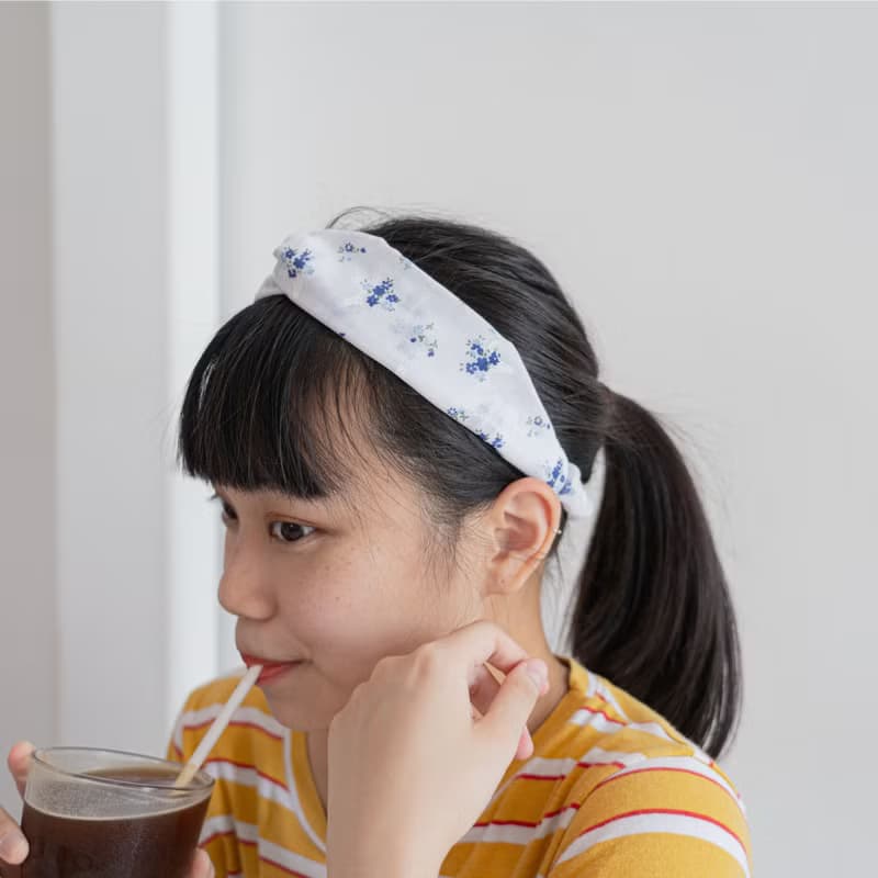HotSummer / 手工髮帶 / 碎花系列 / 綻藍碎花 / 堅定溫柔