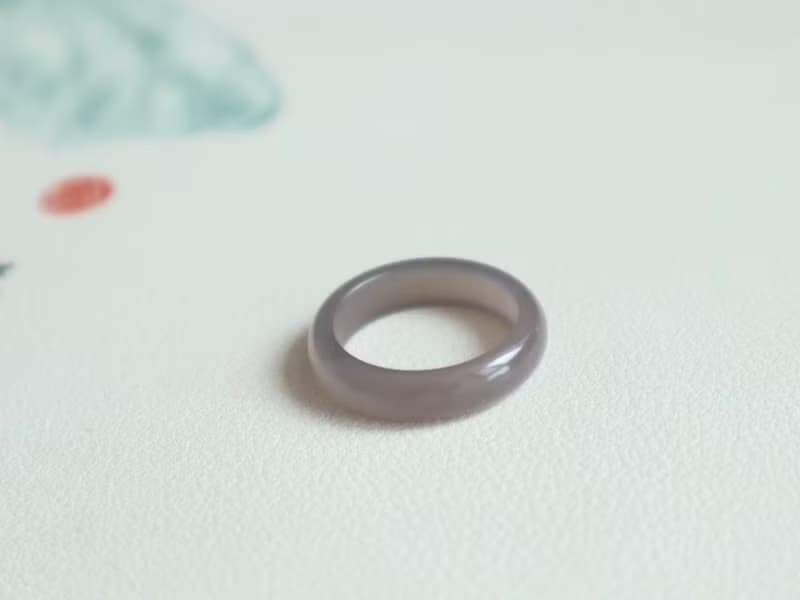 天然煙紫和田玉指環戒指 冰煙紫戒指 料子細膩油潤內徑約17mm