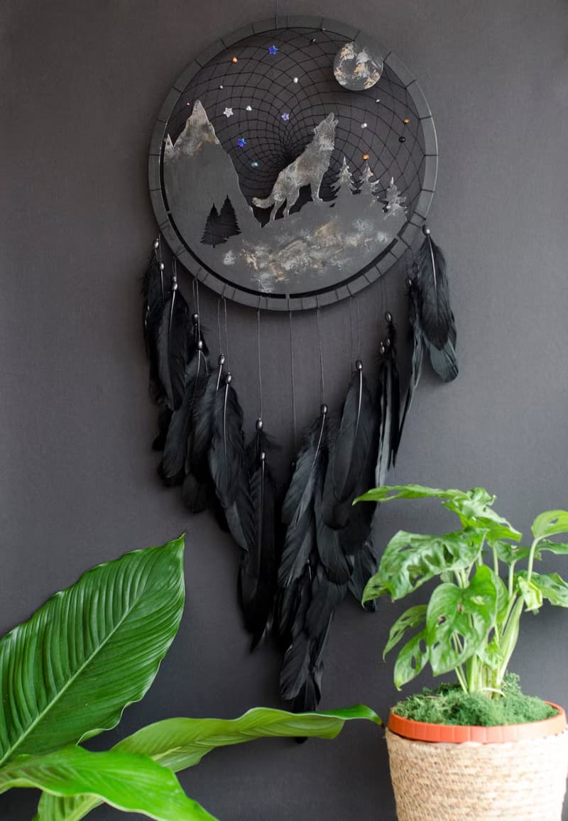 Handcrafted Wolf Spirit Dreamcatcher – Extra Large Wall Decor |  Ideal Gift