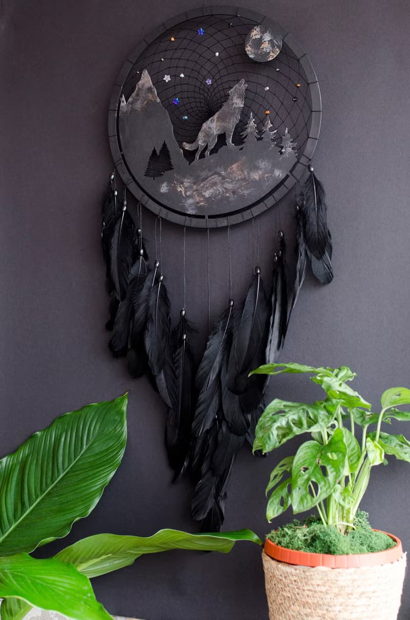 Handcrafted Wolf Spirit Dreamcatcher – Extra Large Wall Decor |  Ideal Gift