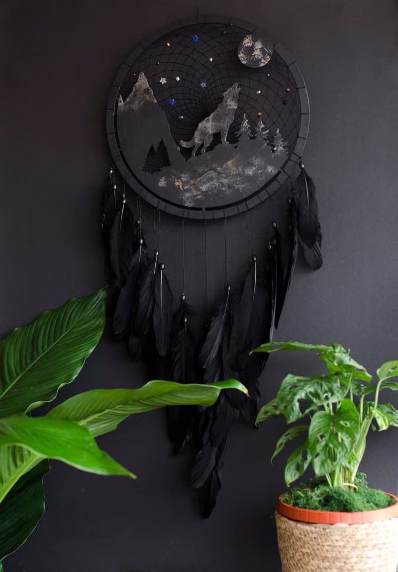 Handcrafted Wolf Spirit Dreamcatcher – Extra Large Wall Decor |  Ideal Gift