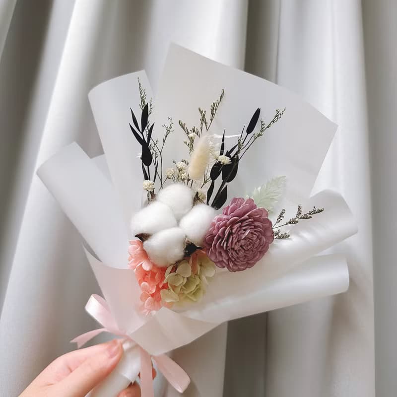 棉花花束(小)。情人節花束。生日花束。求婚花束。畢業花束