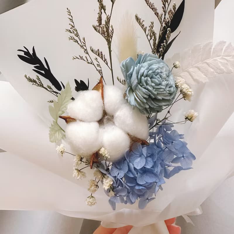 棉花花束(小)。情人節花束。生日花束。求婚花束。畢業花束