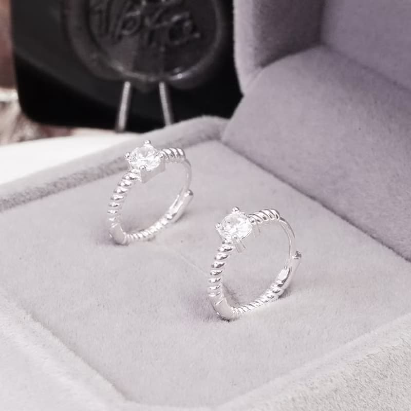 純銀 閃鑽麻花 易扣耳環 925純銀耳環 女生耳環 情人節禮物