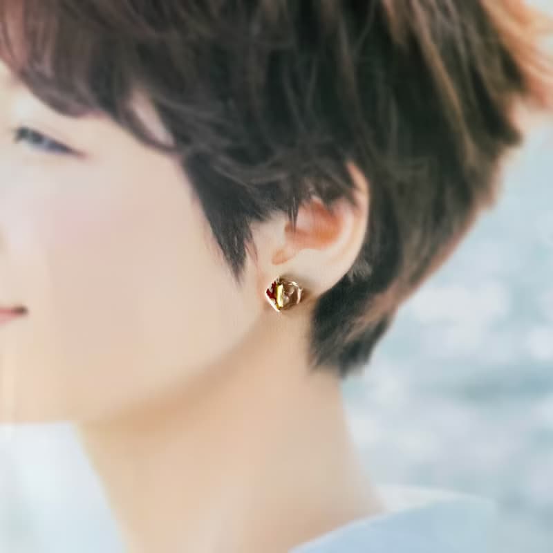 【再販】有田焼 陶片 水晶 金継ぎ ピアス イヤリング ノンホールピアス 陶器 レッド 赤 イエロー 黄色 ホワイト 白 ゴールド 金 シンプル 1点もの